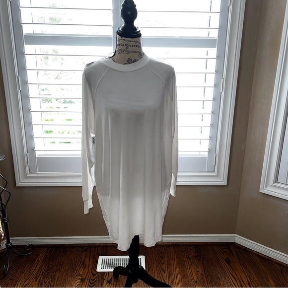 NWT Wilfred Free Kaylin White Oversized Long-sleeved T-Shirt - Size 1/Small - Picture 1 of 9
